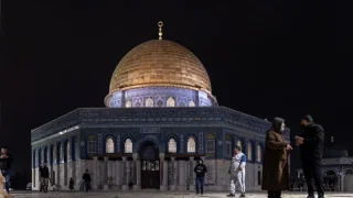 Mescid-i Aksa, 41 gün aradan sonra yeniden ibadete açıldı