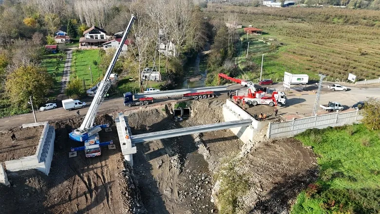 Mesudiye Köprüsü’nde ayak imalatları tamamlandı