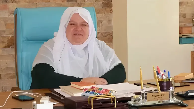 Mihalgazi Belediye Başkanı Zeynep Güneş SAÜ'den mezun olmuş