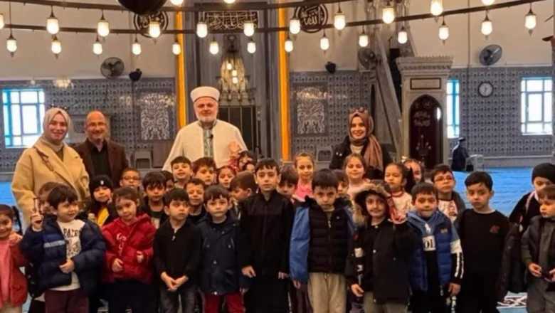 Miniklerden Anlamlı Ziyaret: Ramazan’ın Kalbi Camide Attı
