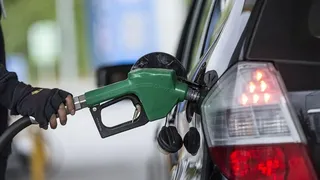 Motorinin ardından bir indirimde benzine geliyor