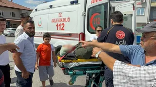 Motosiklet sürücüsü kadın kazada yaralandı