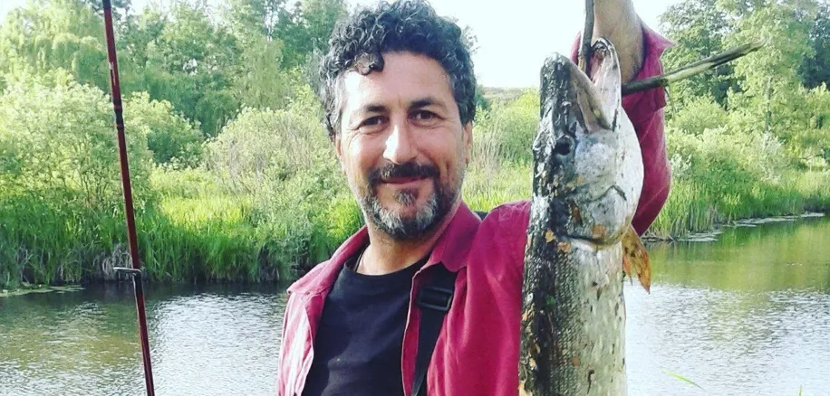 Motosikletin çarptığı iki çocuk babası hayatını kaybetti