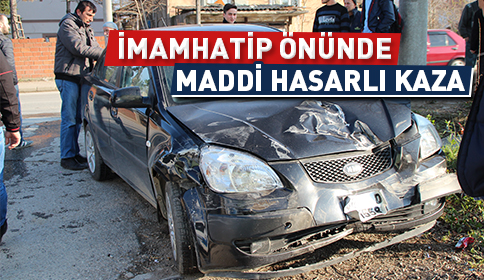 İmam Hatip Önünde Maddi Hasarlı Kaza