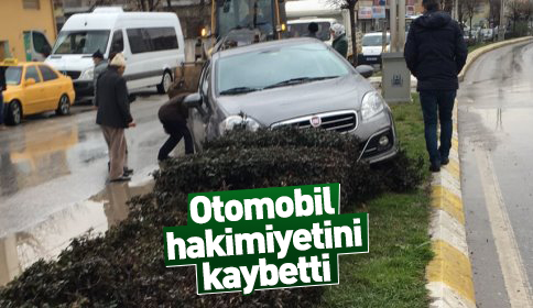 Ada Caddesi’nde Otomobil Hakimiyetini Kaybetti