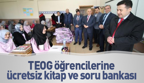 Akyazı’da Teog Öğrencilerine Ücretsiz Çalışma Kitabı Ve Soru Bankası