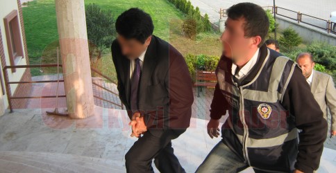 ÖĞRETMEN TACİZ İDDİASIYLA GÖZALTINA ALINDI