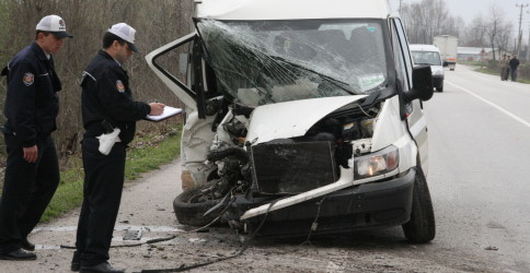 Kuzuluk Yolunda Trafik Kazası