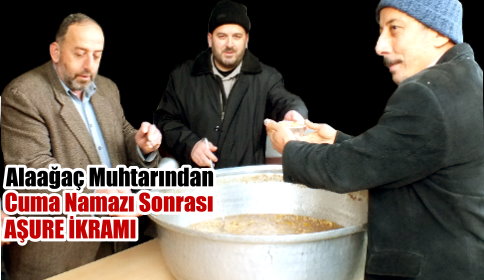 Muhtar Güner Elleriyle Cemaate Aşure Dağıttı