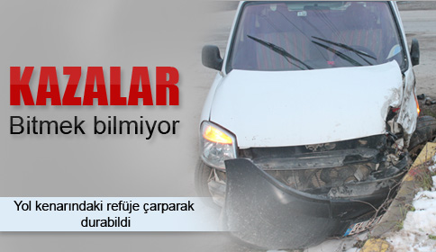 Akyazı Değirmenler Caddesinde Maddi Hasarlı Kaza