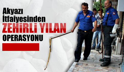 Merdiven Altına Giren Yılanı İtfaiyeciler Çıkardı