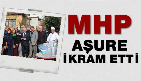 MHP Aşure Dağıttı