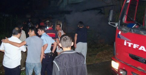 Samanlık Yangını Paniğe Sebep Oldu