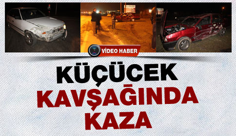 Akyazı Küçücek Kavşağında Trafik Kazası 