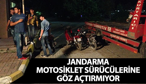 Jandarma Motosiklet Sürücülerine Göz Açtırmıyor