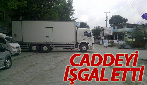 Caddesi İşgal Etti