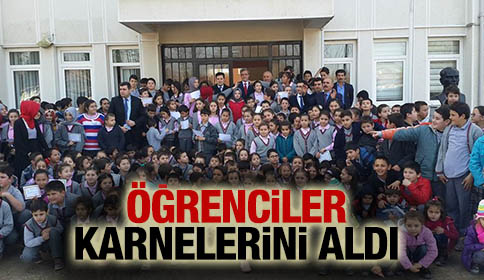 Öğrenciler Karnelerini Aldı