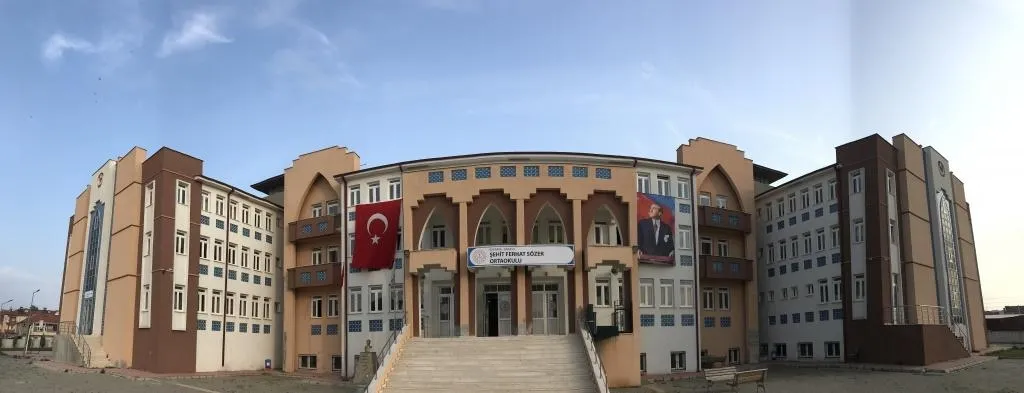 Okulda camdan düşen kız öğrenci hayatını kaybetti