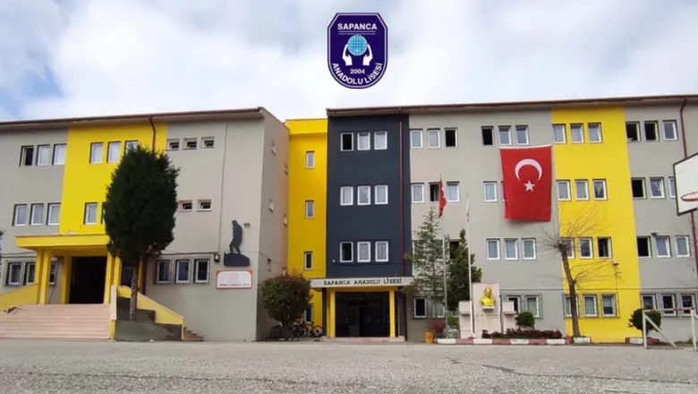 Okulda dehşet; öğretmene saldırdılar