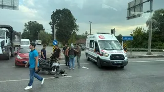 Ormanköy'de motosikletler çarpıştı