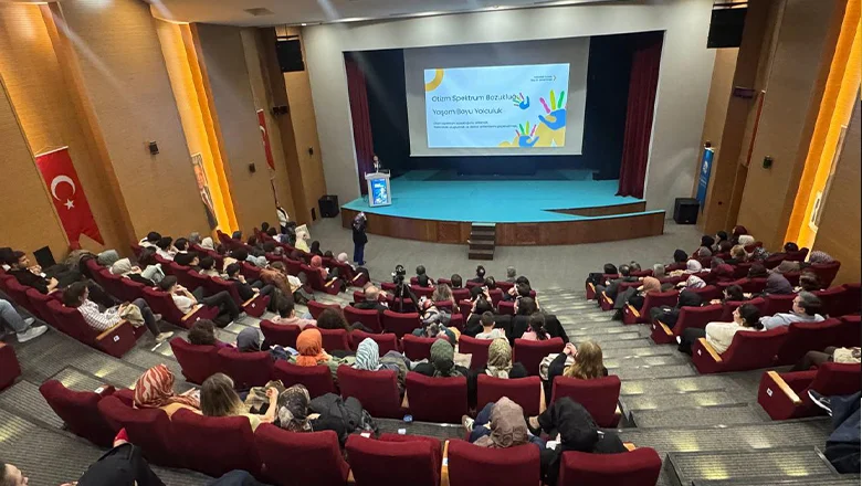 Otizme dair bilimsel yaklaşımlar SGM’de ele alındı