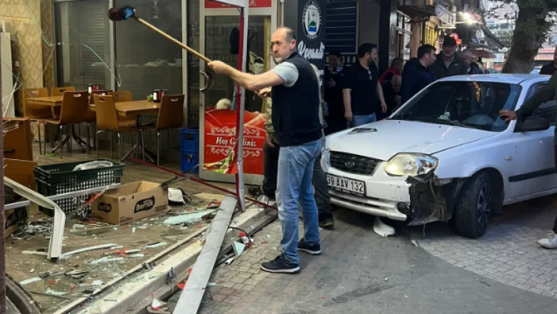 Otomobil aperatif dükkanına girdi