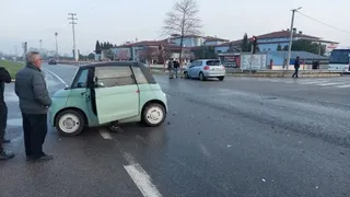 otomobil ile elektrikli aracın çarpıştığı kazada bir kişi yaralandı