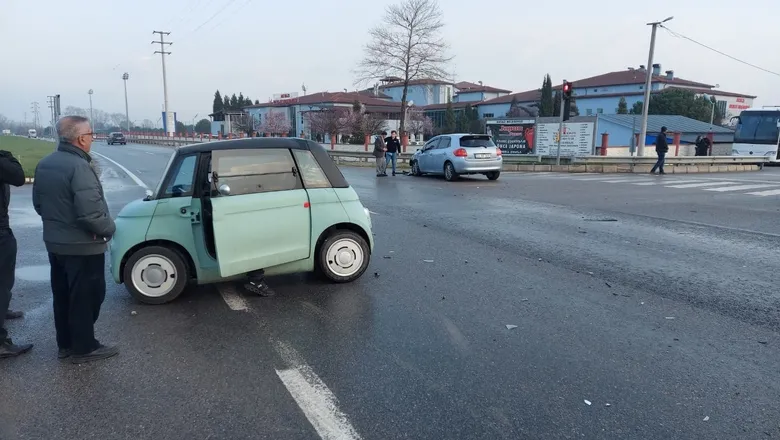 otomobil ile elektrikli aracın çarpıştığı kazada bir kişi yaralandı