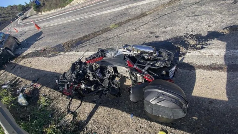 Otomobil ile motosiklet kafa kafaya çarpıştı: 1 ölü, 1 yaralı