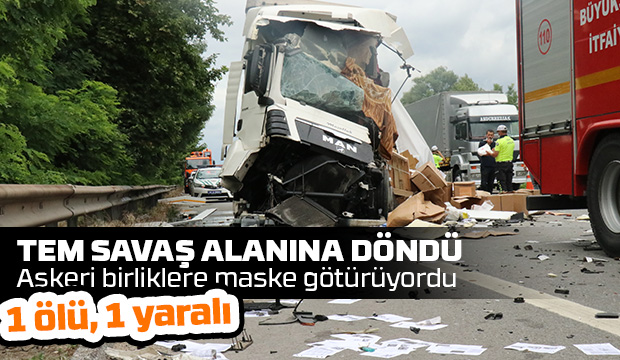 Otoyolda feci kaza; maskeler yola saçıldı