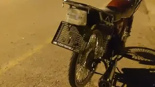 Plakasız motosikletle yakalandı