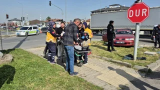 Polis aracı ile otomobil çarpıştı: 2'si polis 6 yaralı