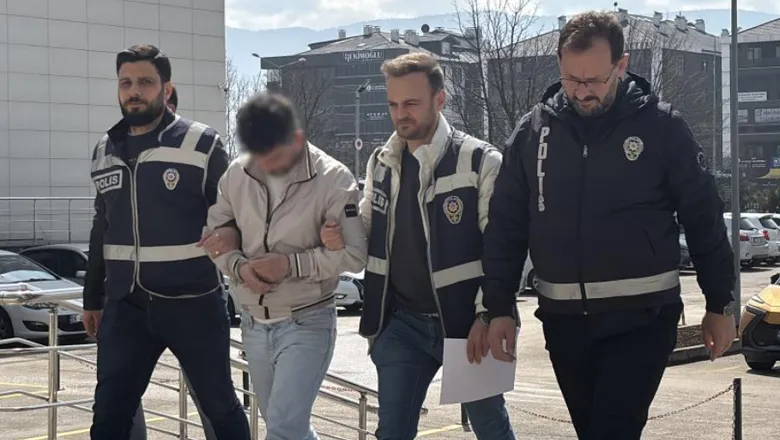 Poşet dolusu para ve altınlarla yakalandı