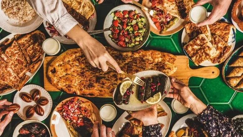 Ramazan’da kilo vermek mümkün: Dengeli beslenmek diyete devam etmenin anahtarı