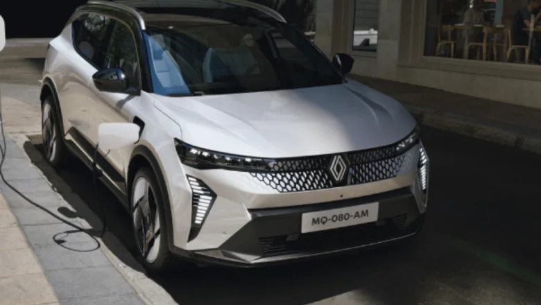 Renault'un yeni elektrikli modeli Türkiye’de satışa sunuldu