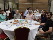 Diyanet Vakfı Akyazı Şubesi Esnaflara İftar Verdi