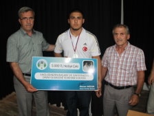 Başkan Akcan'dan Şampiyonlara Büyük Ödül