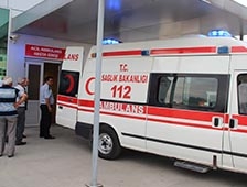 Elinde Torpil Patladı