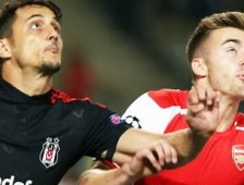 Kara Kartal Arsenal'i Sadı Ama Yıkamadı
