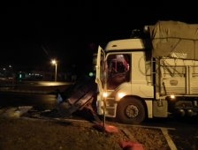 Yeni Kavşakta Trafik Kazası Kamyon Traktöre Çarptı