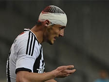 Mustafa Pektemek'in Üst Adalesinde Ezilme ve Kanama