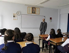 Ortaokul ve lisede başörtüsü serbest