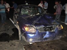 At Arabası Otomobil ile Çarpıştı 4 yaralı