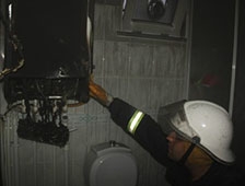 Dikkatli Komşu Bir Evi Kül Olmaktan Kurtardı