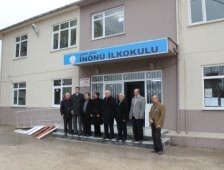 İlçe Müdürü Özdemir İnönü İlkokulu’nu Ziyaret Etti