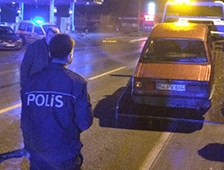 EHLİYET, SİGORTA, MUAYENE YOK! POLİSİ GÖRÜNCE SİNİR KRİZİ GEÇİRDİ
