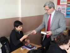 Başkan Akcan Cumhuriyet Ortaokulu'nu Ziyaret Etti