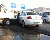 Kırmızı Işıkta Beklememek İçin Yaptığı Hareket Kazaya Neden Oldu 