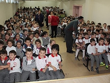 Ali’nin Bir Derdi Var Adlı Tiyatro Oyunu Öğrenciler Tarafından Yoğun İlgi Gördü