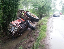 Direksiyon Hakimiyetini Kaybederek Kanala Girdi